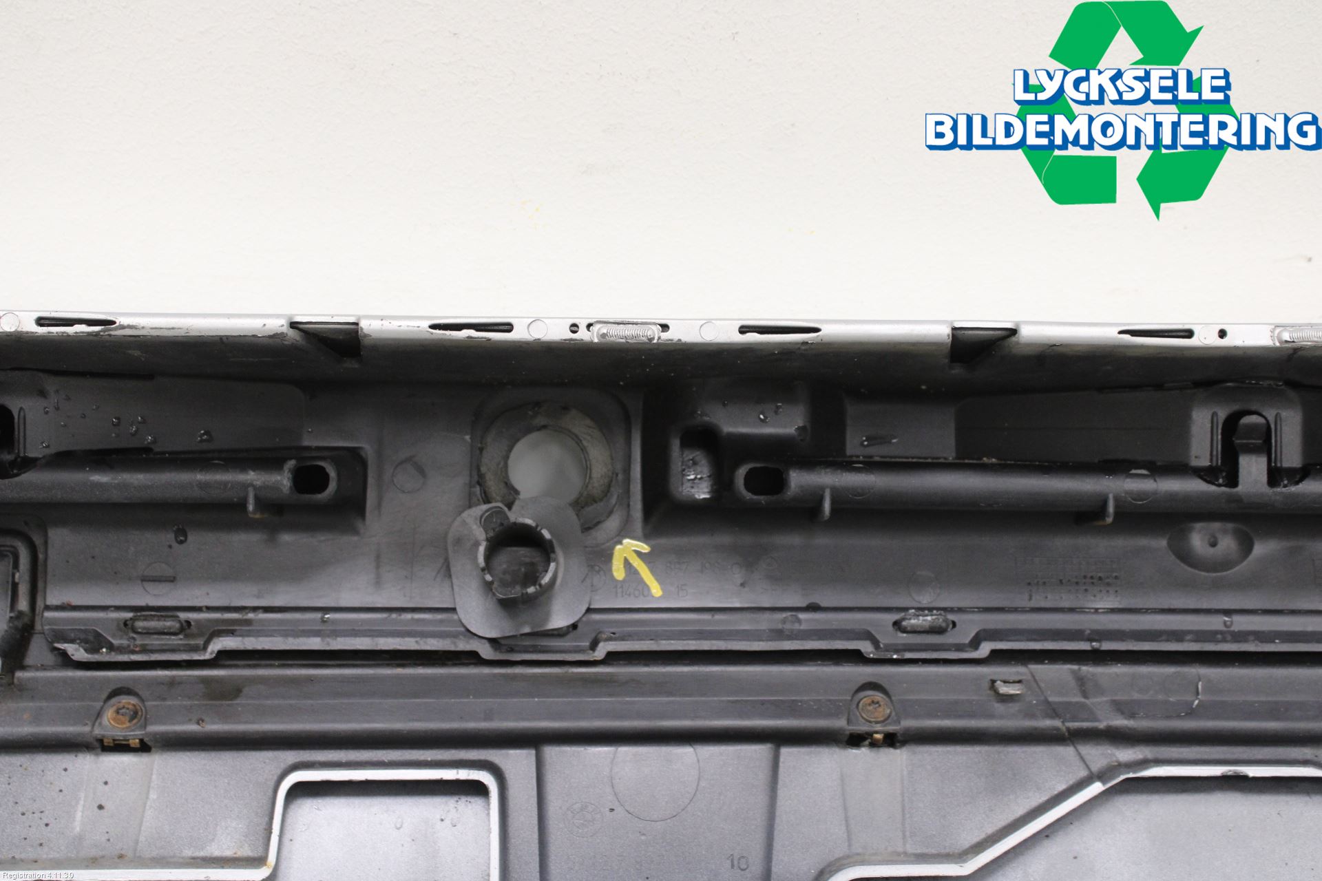 BMW 5 E60/61 Sed/Tou 02-10 Stötfångarbeklädnad Bak