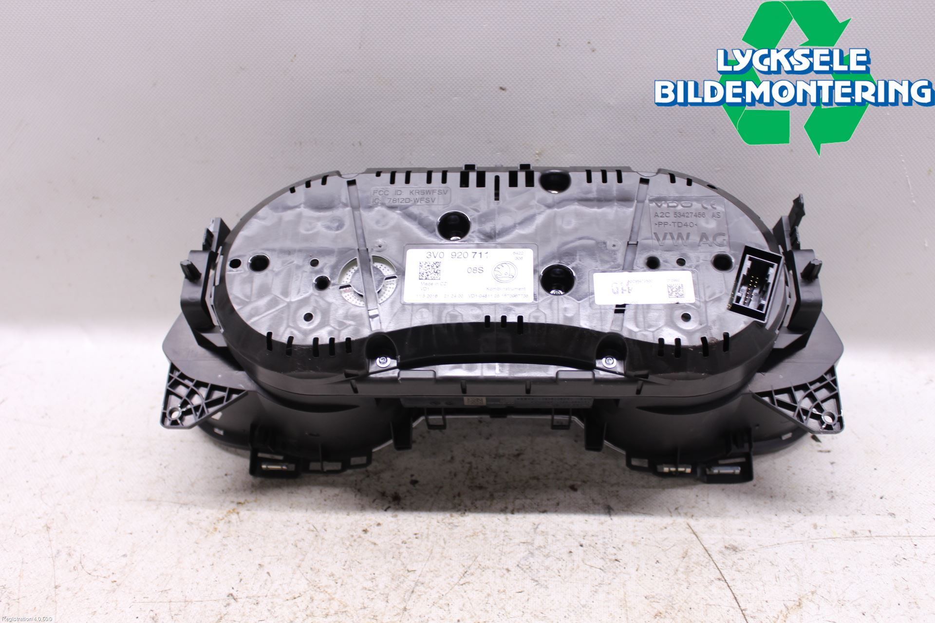 Skoda SUPERB 16-24 Instrument Komb