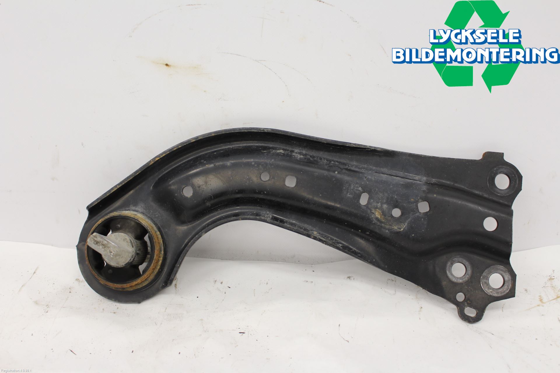 Toyota RAV4 19- Bärarm Bak Vänster