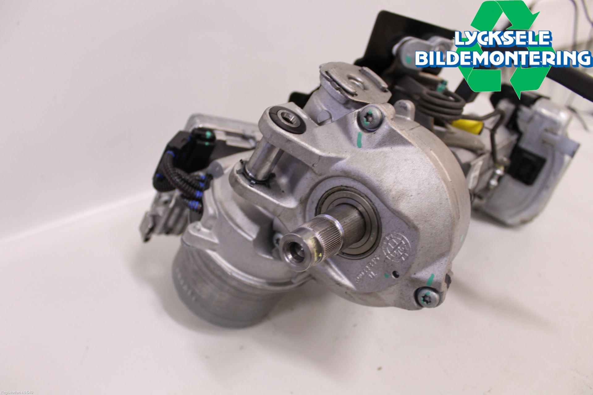 Skoda FABIA 15-21 Rattaxelagg Justerbart