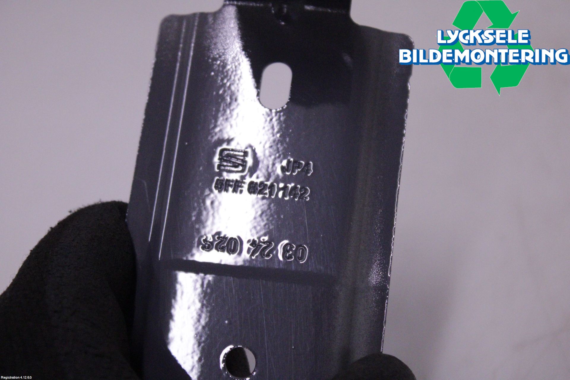 Cupra FORMENTOR 21- Skärmfäste Fram Hö