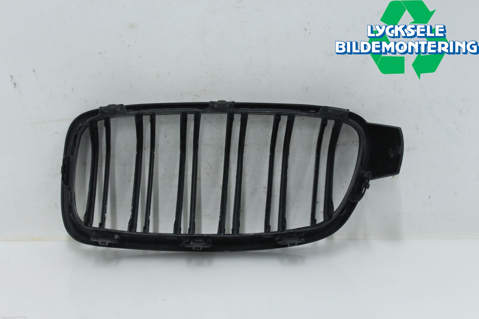 BMW 3 F30/F31/F80 12-19 Grilldel Höger