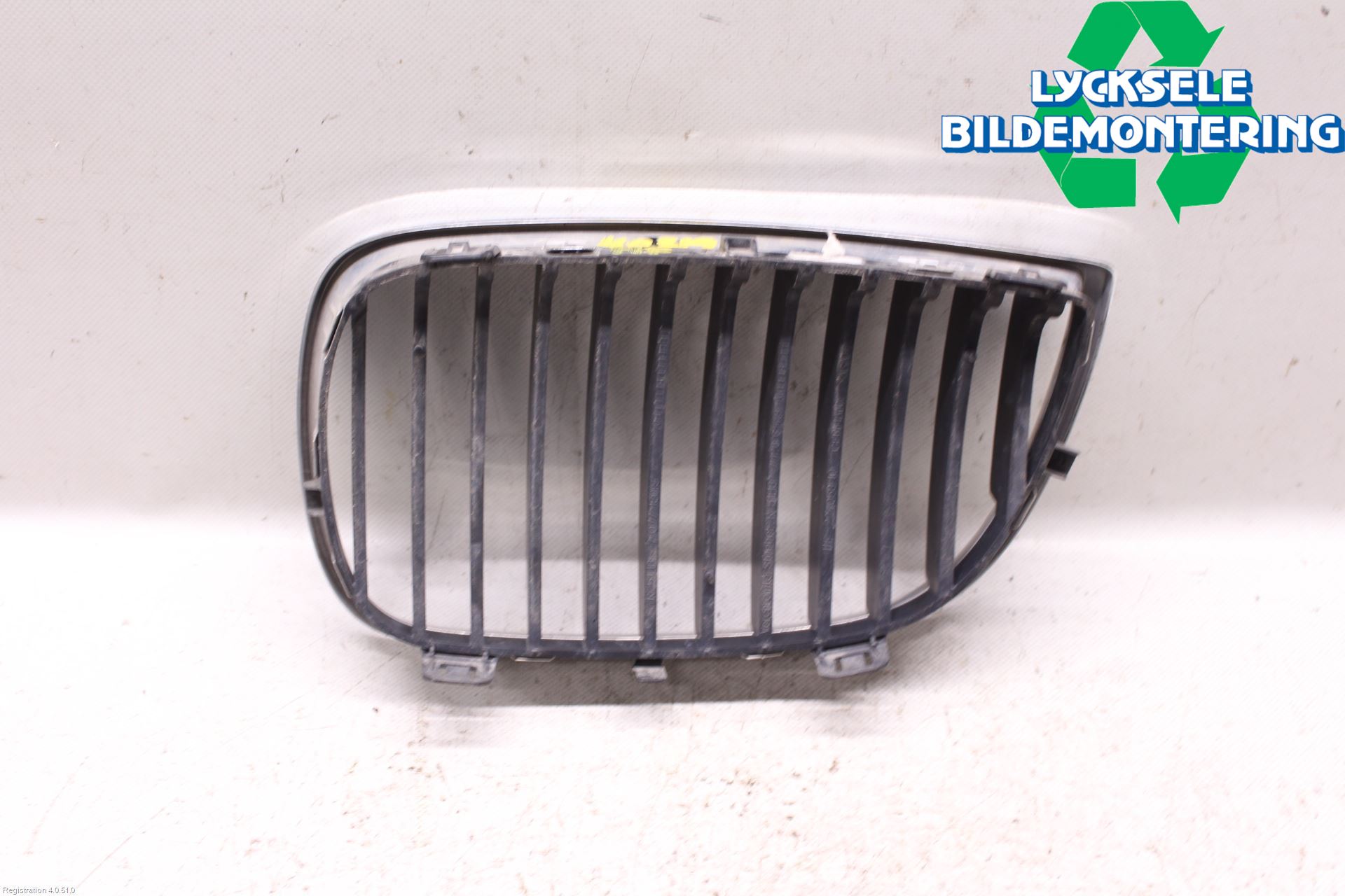 BMW 1 E87/81 5D/3D 03-11 Grilldel Höger