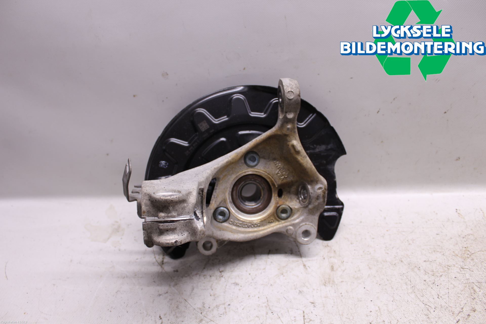Volkswagen VW PASSAT 15-19 Styrspindel Lagerhus Hö