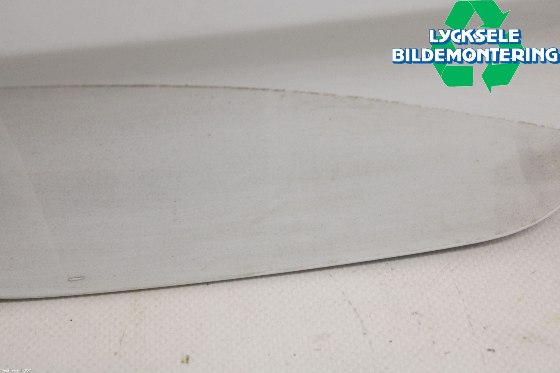 Volkswagen VW PASSAT 20-24 Tanklucka