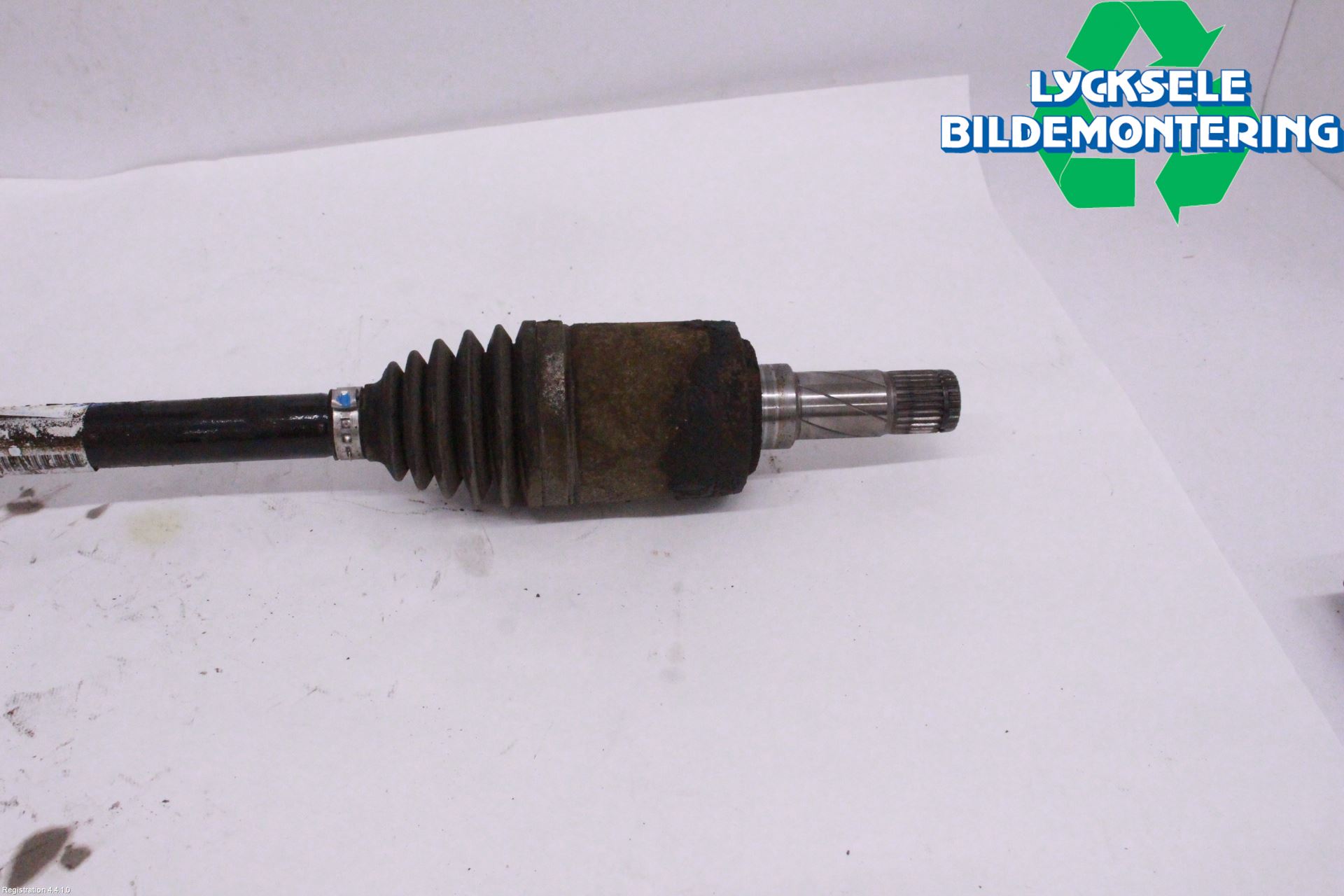 Ford KUGA 08-12 Drivaxel Bak Höger