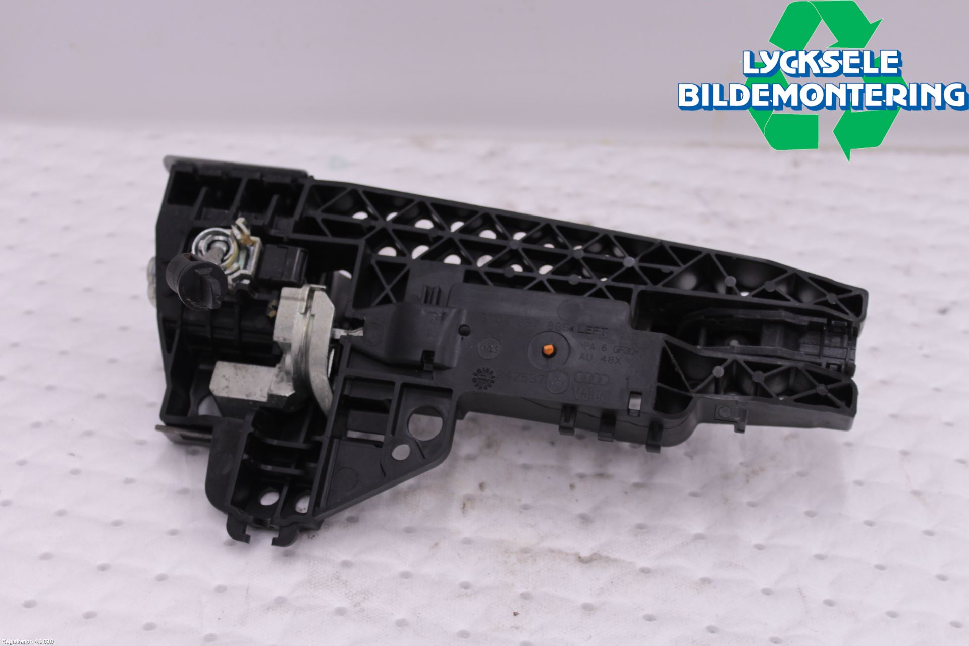 Audi A4 ALLROAD 09-16 Dörrhandtag Yttre Vä