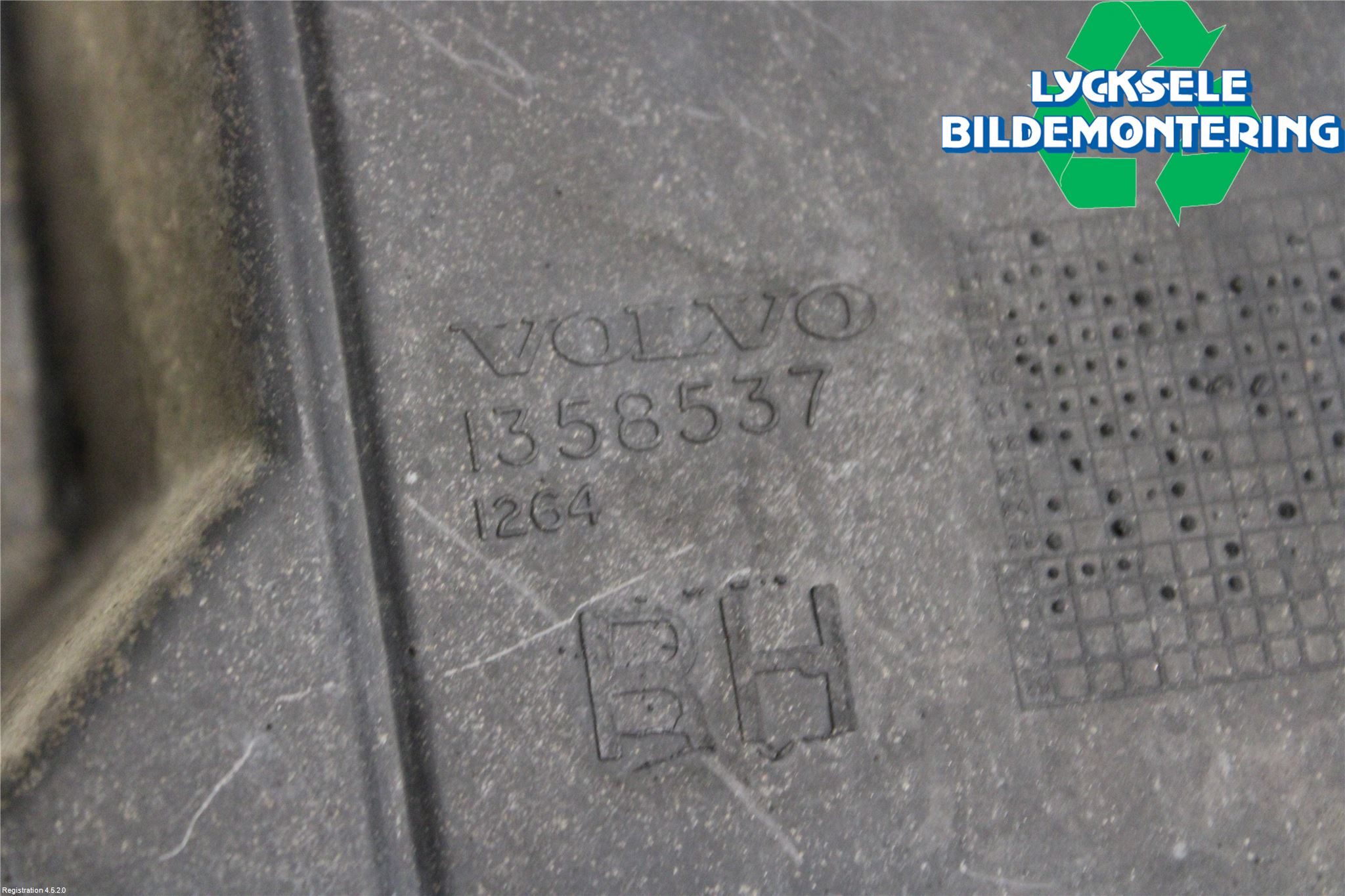 Volvo 940 91-98 Deflektor Plåt-Plast Kylning