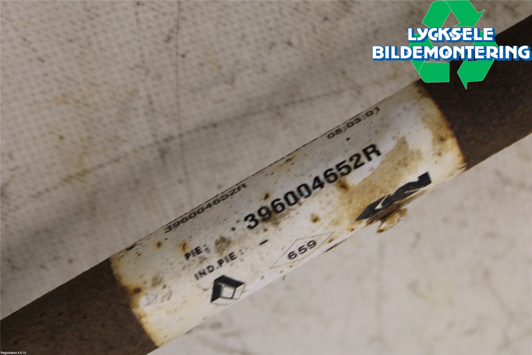 Dacia DUSTER 10-17 Drivaxel Bak Höger
