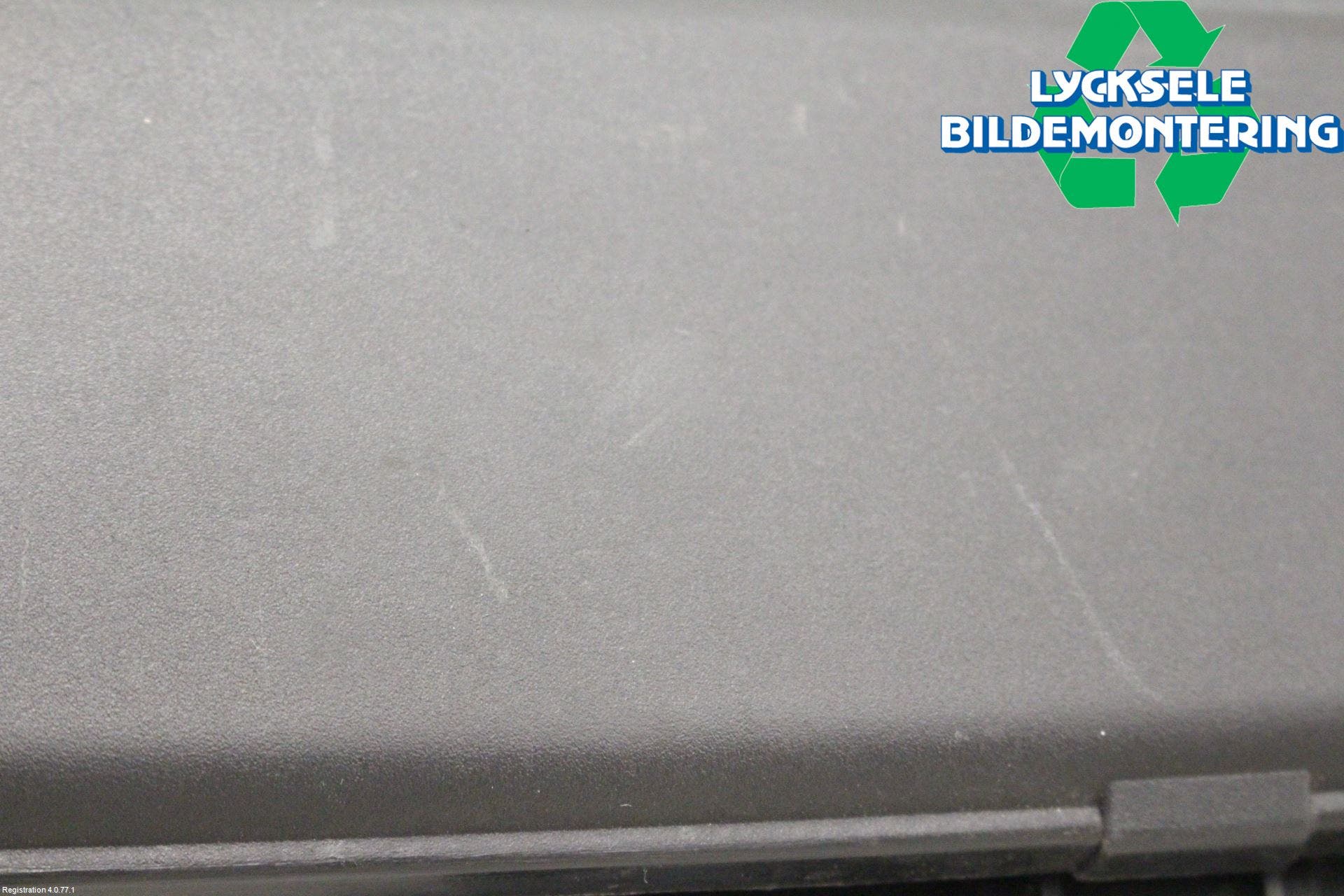 Volkswagen VW GOLF / E-GOLF VII 13-20 Deflektor Plåt-Plast Kylning