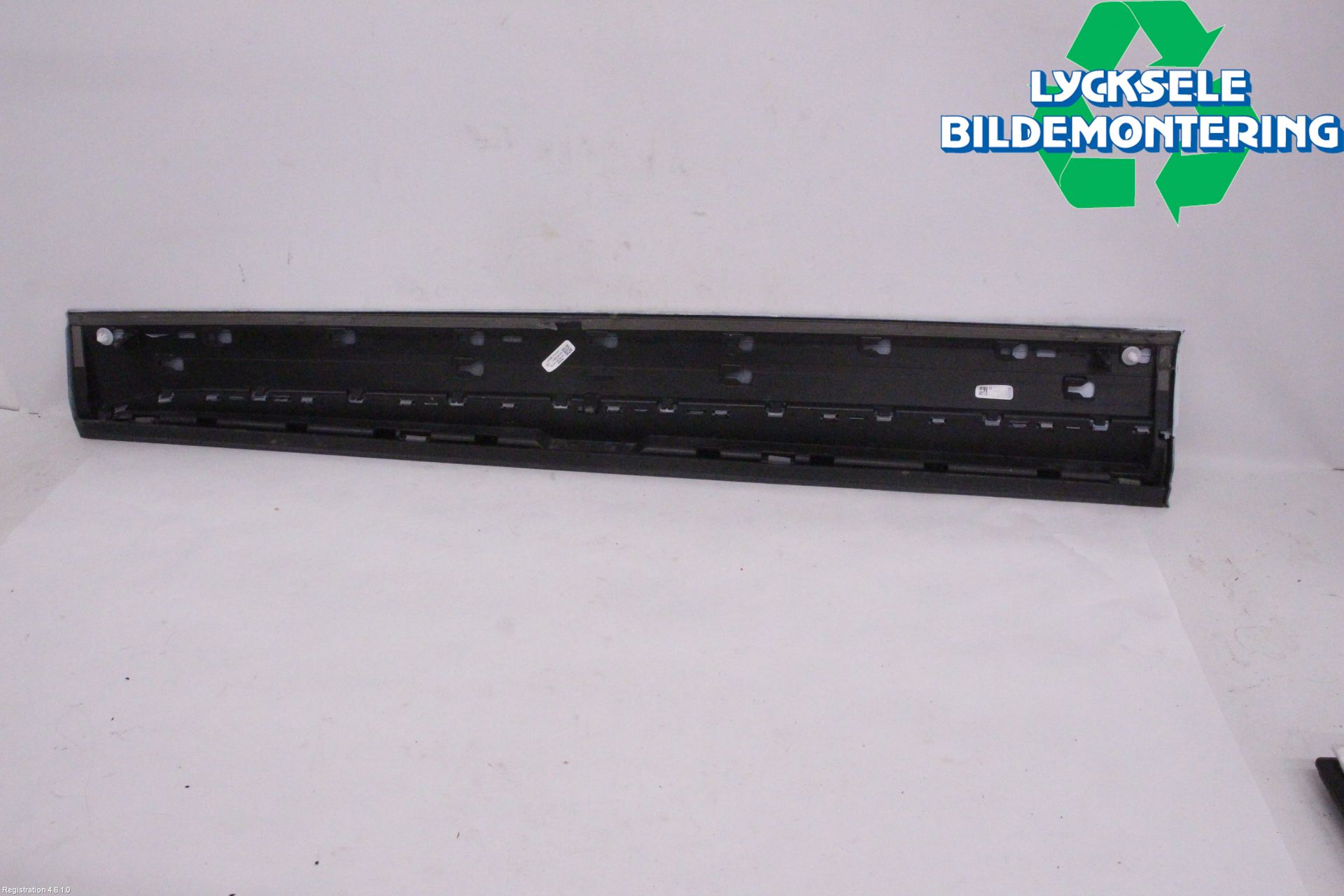 Audi Q5/SQ5 17- Dörr Dekorlist Fram Hö