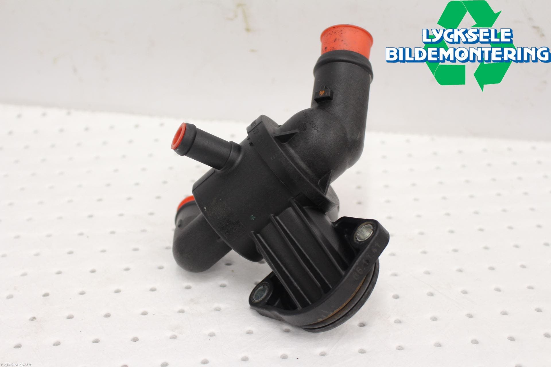 Volkswagen VW CADDY 11-15 Termostathus-Lock