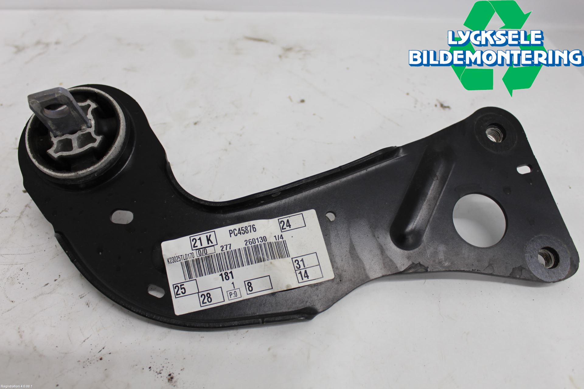 Ford FOCUS 19- Bärarm Bak Vänster