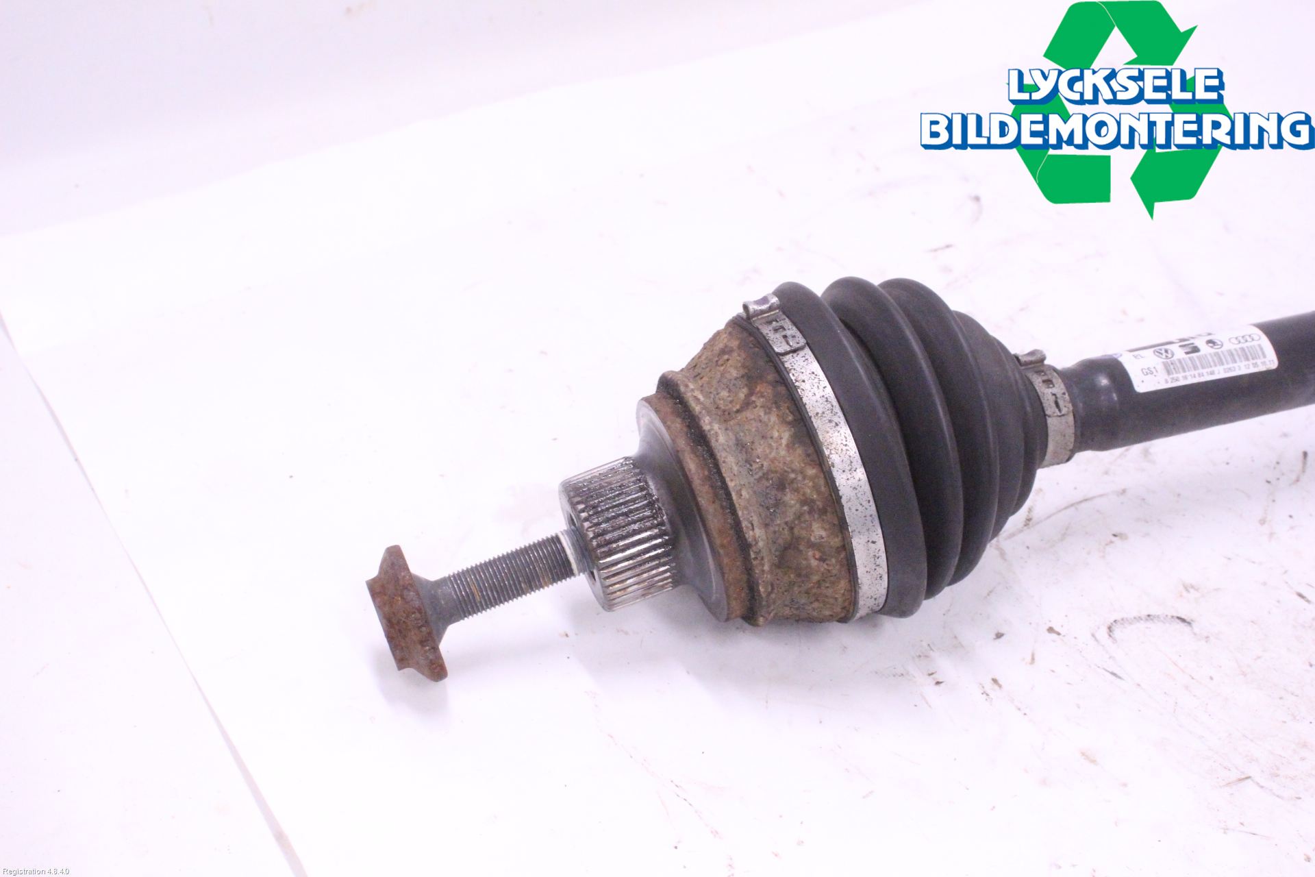 Audi A4/S4 08-11 Drivaxel Fram Höger