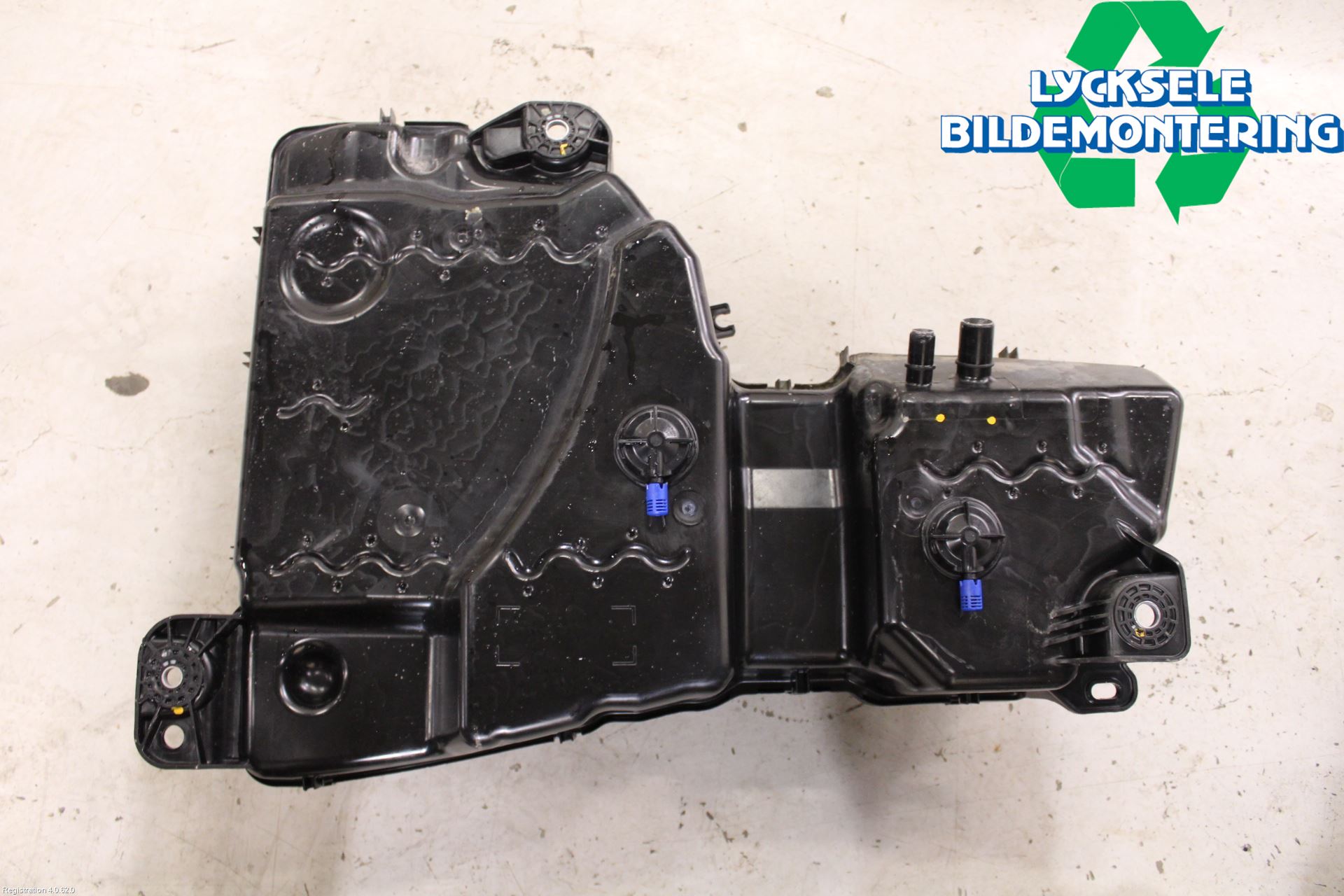 Volkswagen VW TIGUAN 16-24 Adblue Tank
