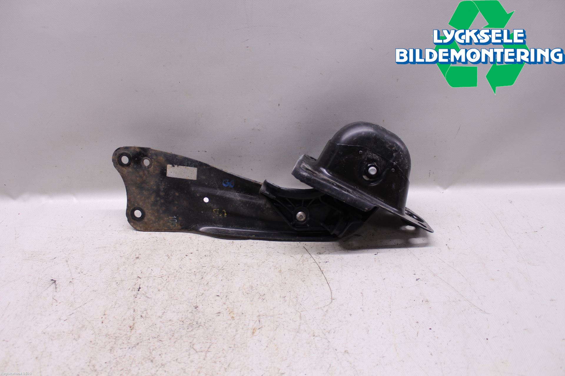 Skoda SUPERB 09-15 Bärarm Bak Vänster