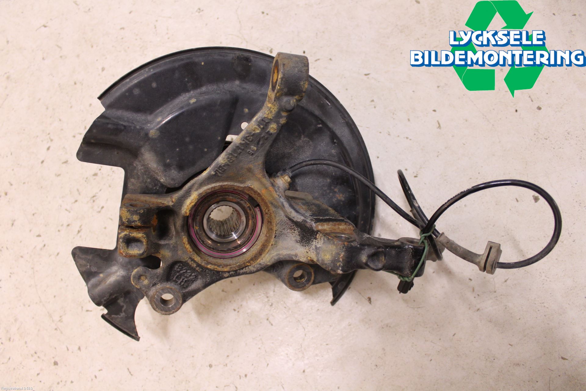 Ford FIESTA 13-17 Styrspindel Lagerhus Vä
