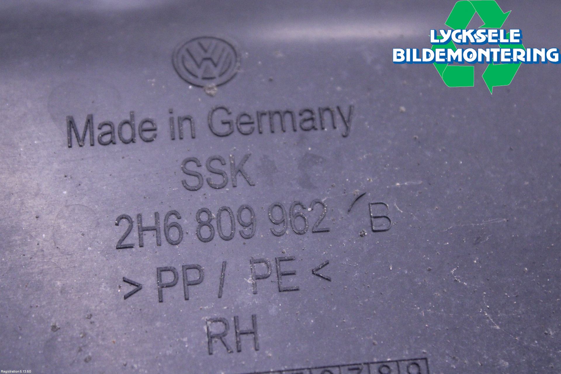 Volkswagen VW AMAROK 2H 10-22 Skärm Inner