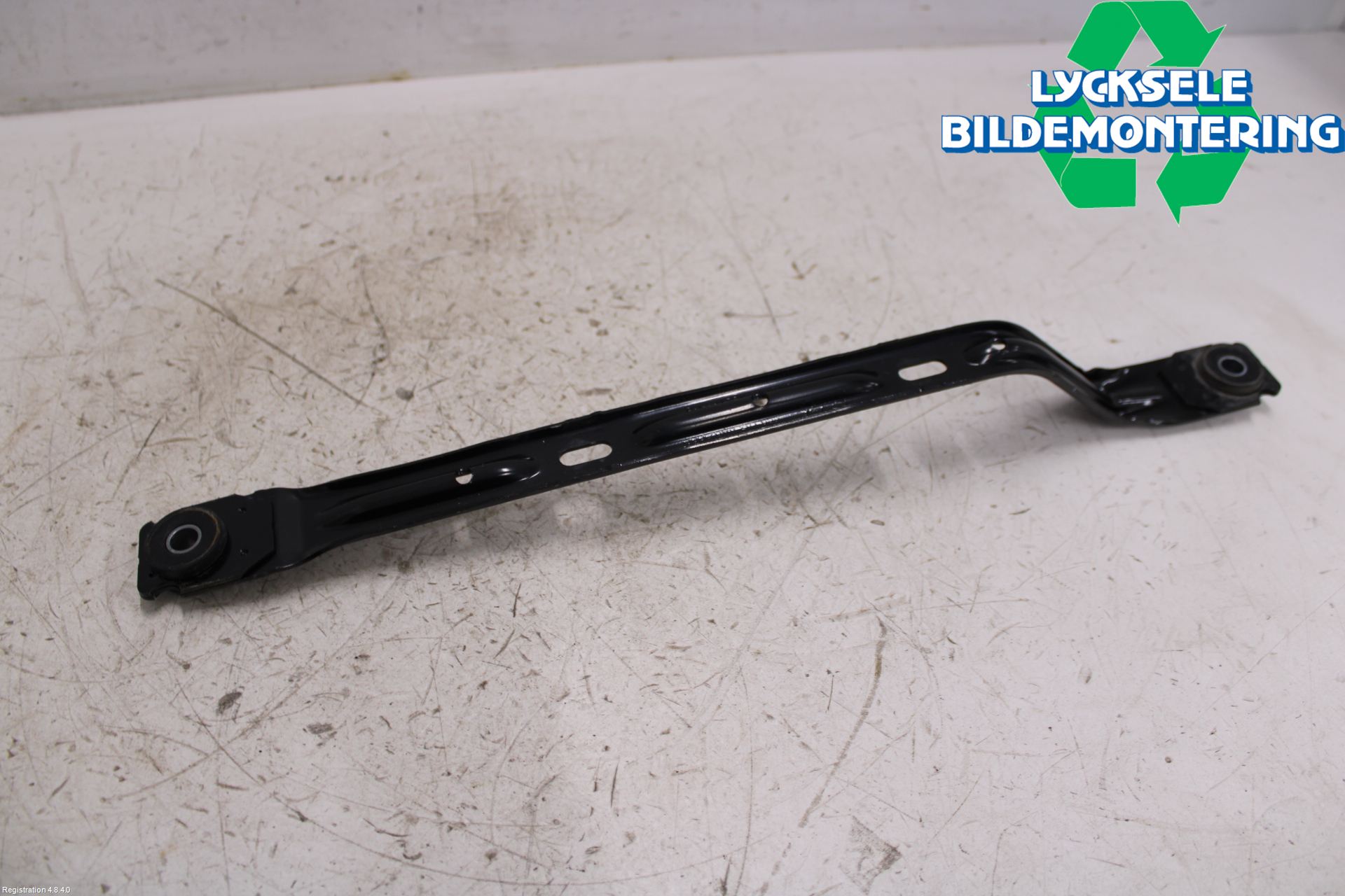 Audi A4/S4 B9 20- Bränsletanksband