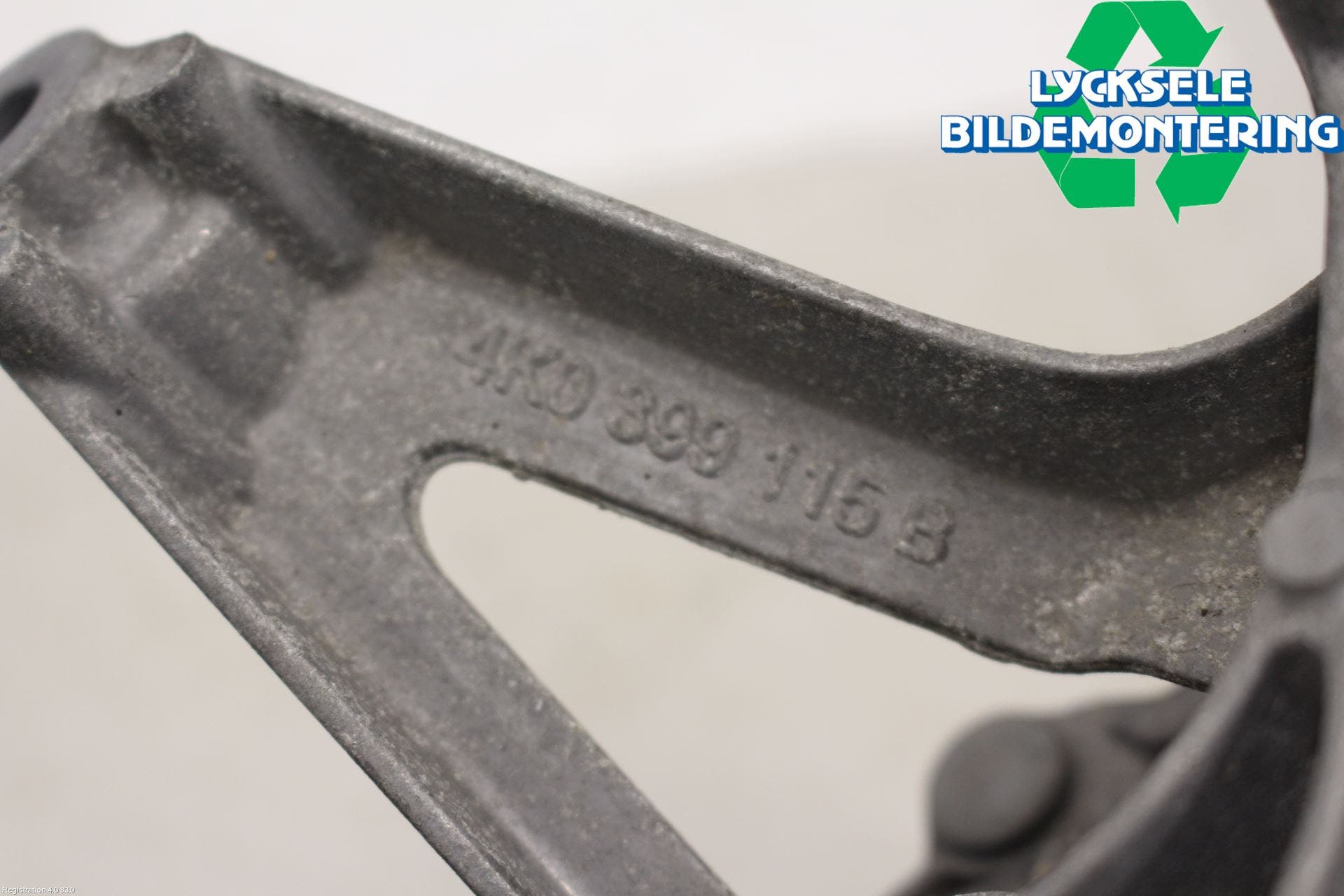 Audi A6 F2/C8 19- Växellådsfäste