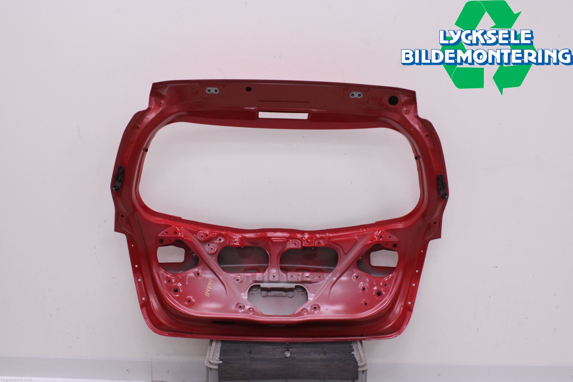 Toyota YARIS XP130 15-20 Baklucka Kombi