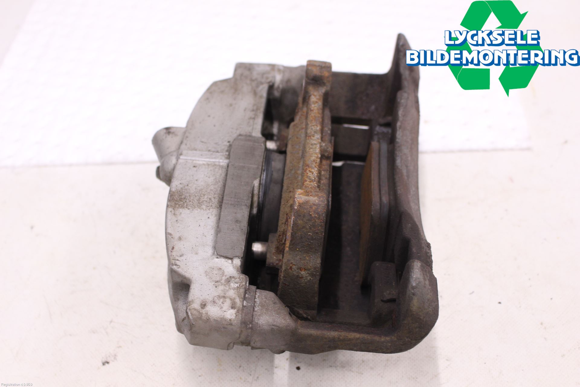 Volvo XC70 14-16 Bromsok Fram Höger