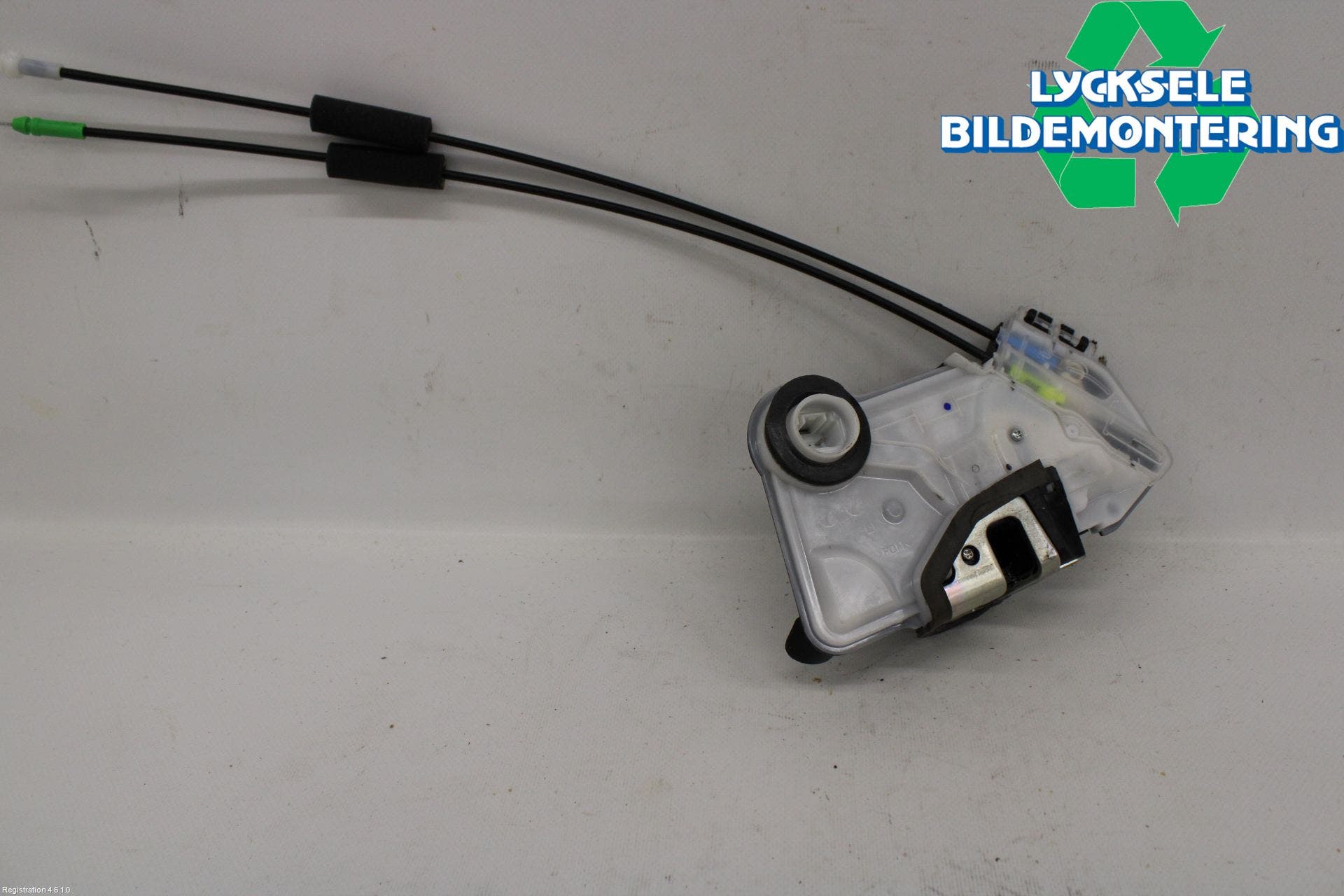 Toyota HILUX 16- Låskista-Dörrlås