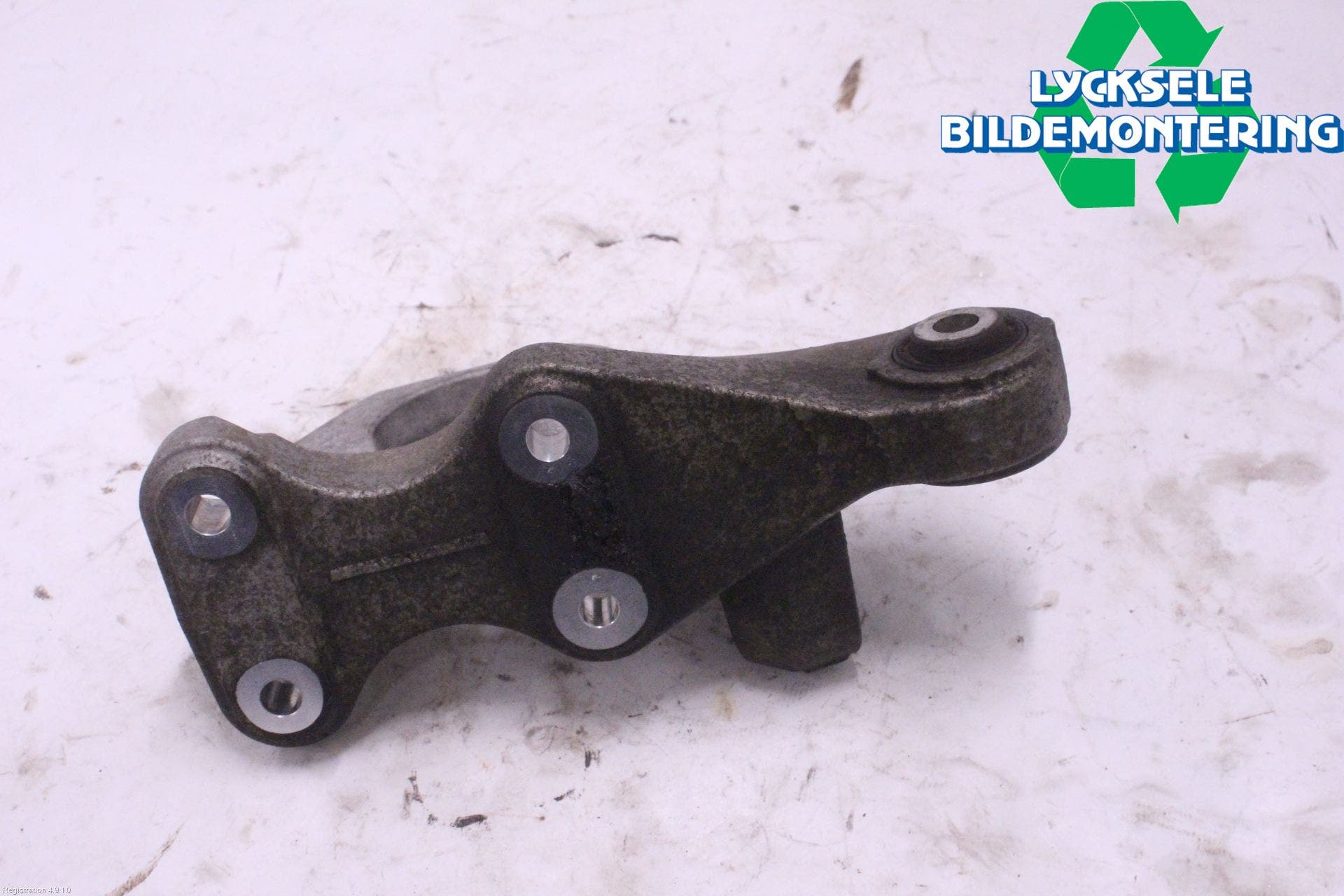 Volvo V90 17->> Mellanaxel Stödlager