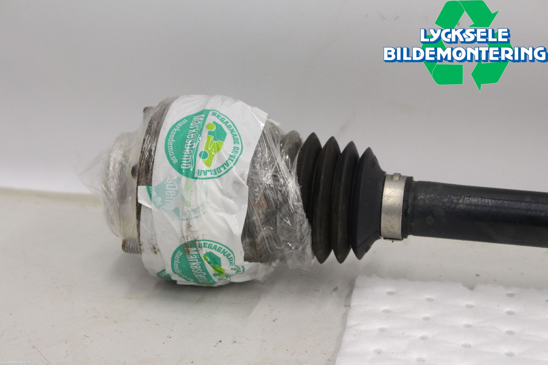 Skoda KAROQ 18- Drivaxel Bak Höger