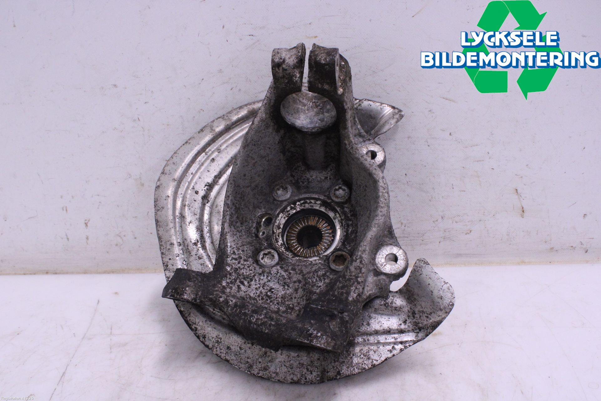 BMW 3 F30/F31/F80 12-19 Styrspindel Lagerhus Hö