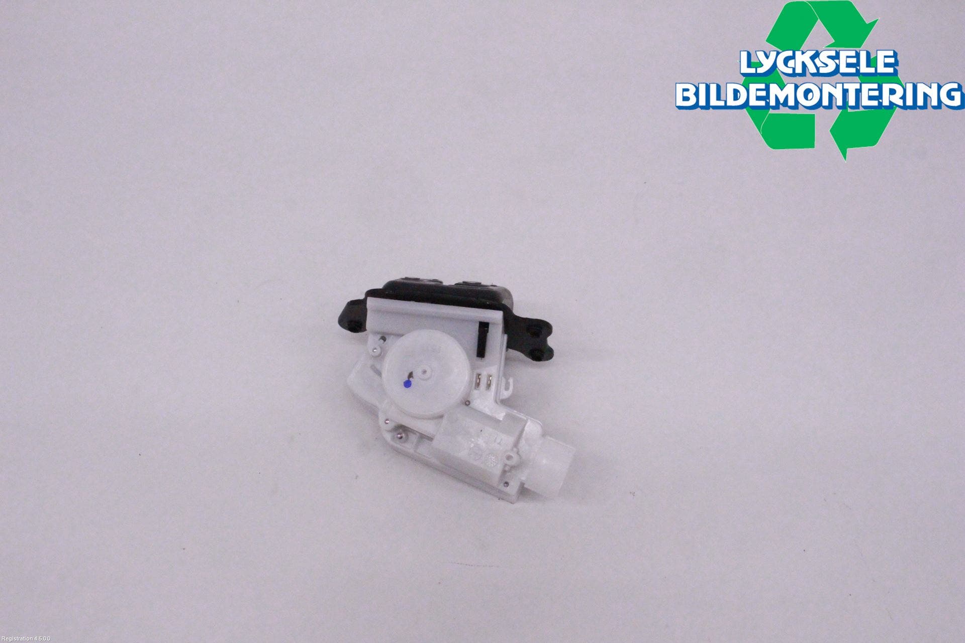 Toyota YARIS CROSS XP21 21- Låskista Baklucka