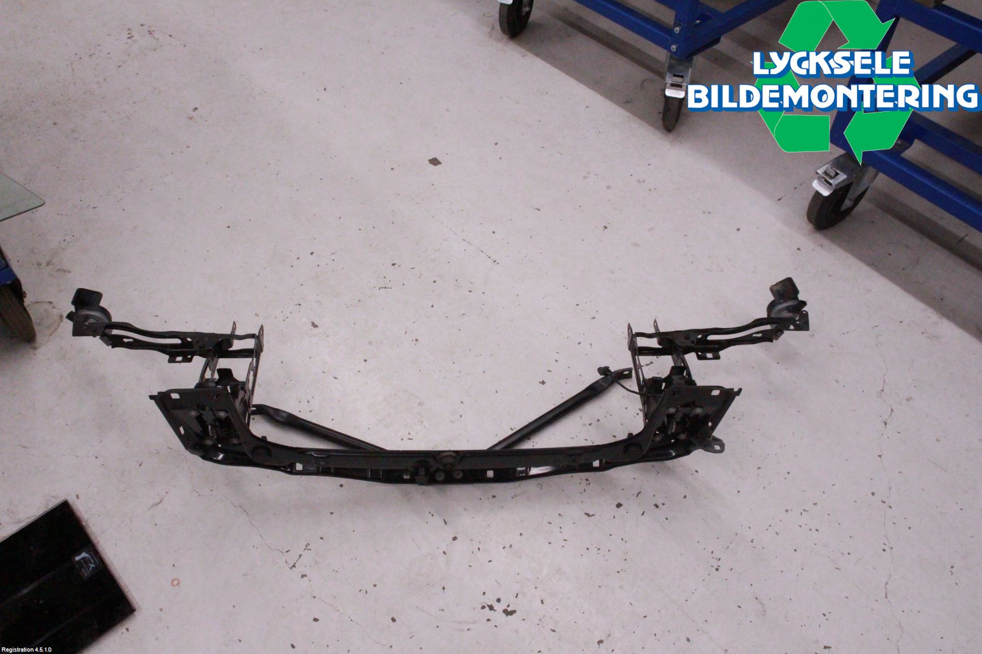 BMW 1 F20/F21 11-19 Front Huvlåsplåt-Balk