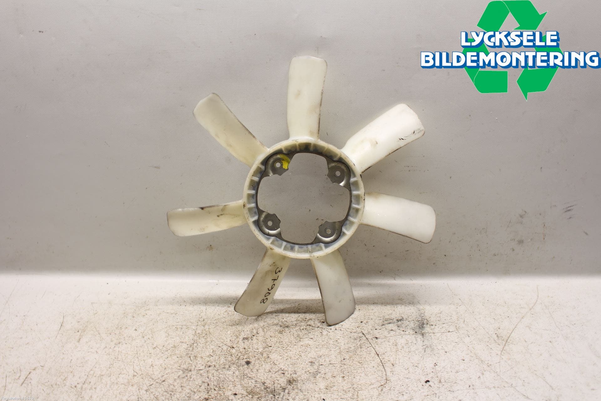 Nissan NAVARA 05-16 Kylfläkt-Vinge