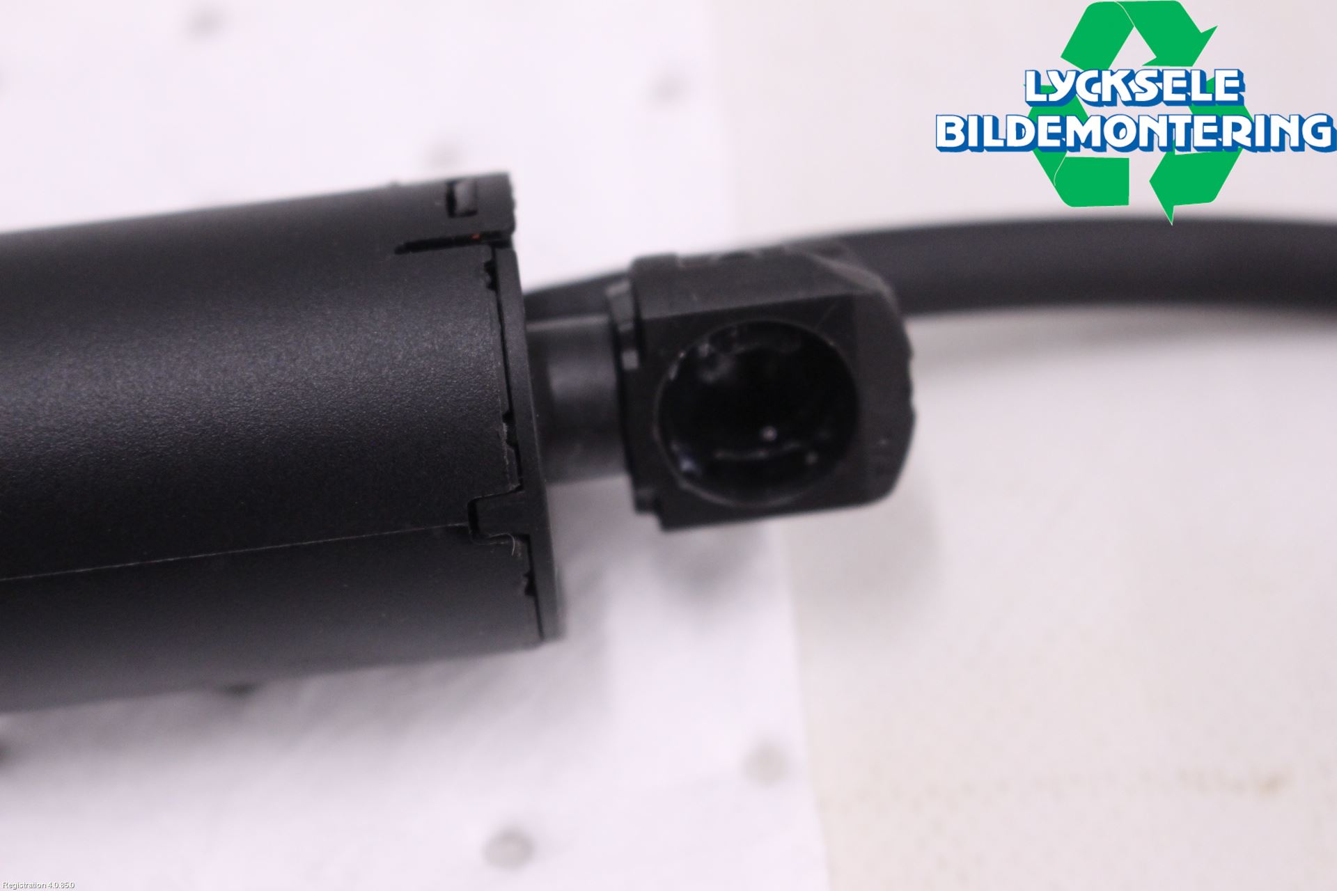 BMW 5 G30/G31/F90 17-23 Bakluckeöppnare Automatisk
