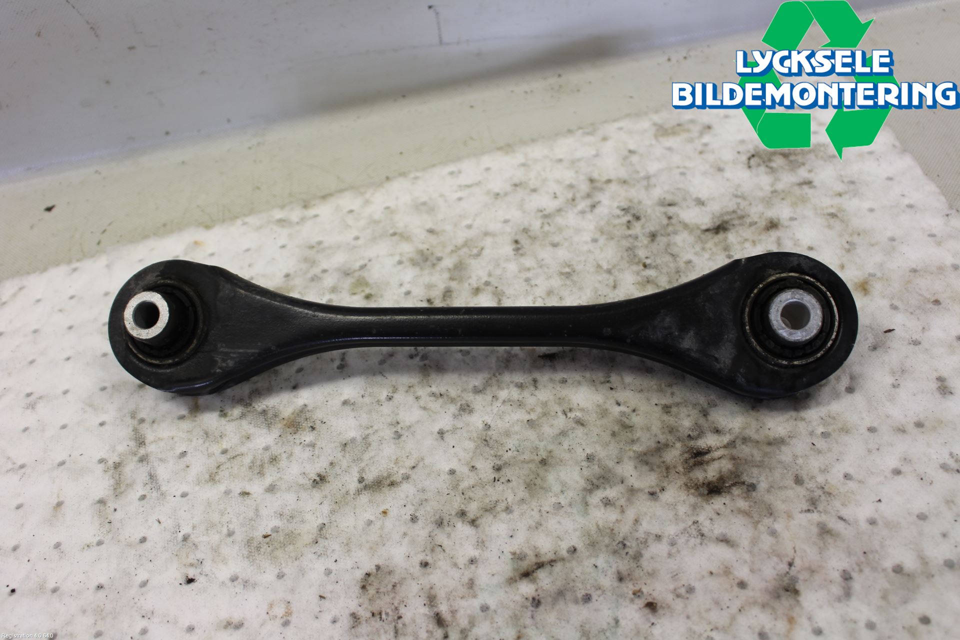 Volkswagen VW TIGUAN 16-24 Bärarm Bak Höger