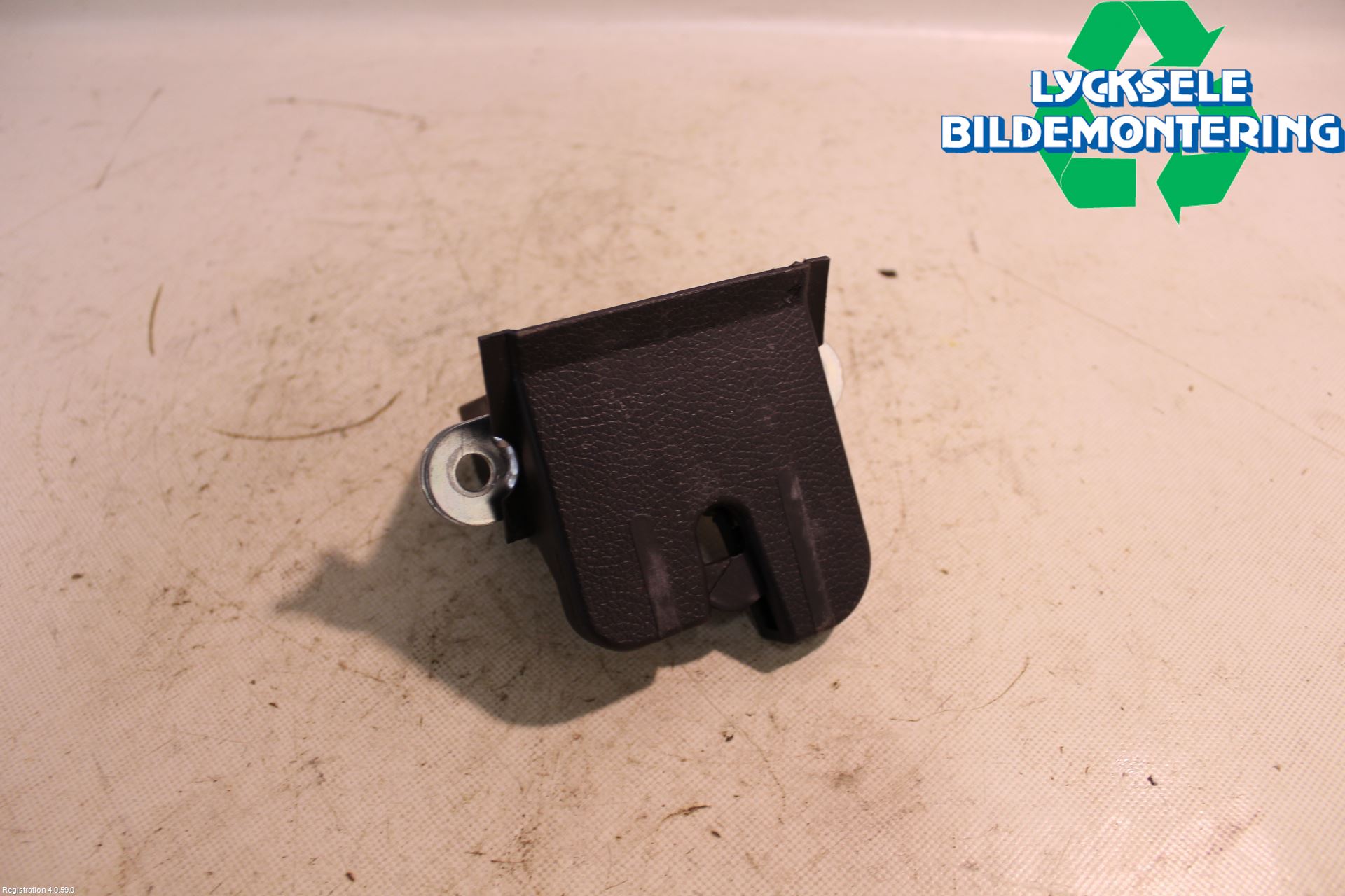 Volkswagen VW POLO 10-17 Låskista Baklucka