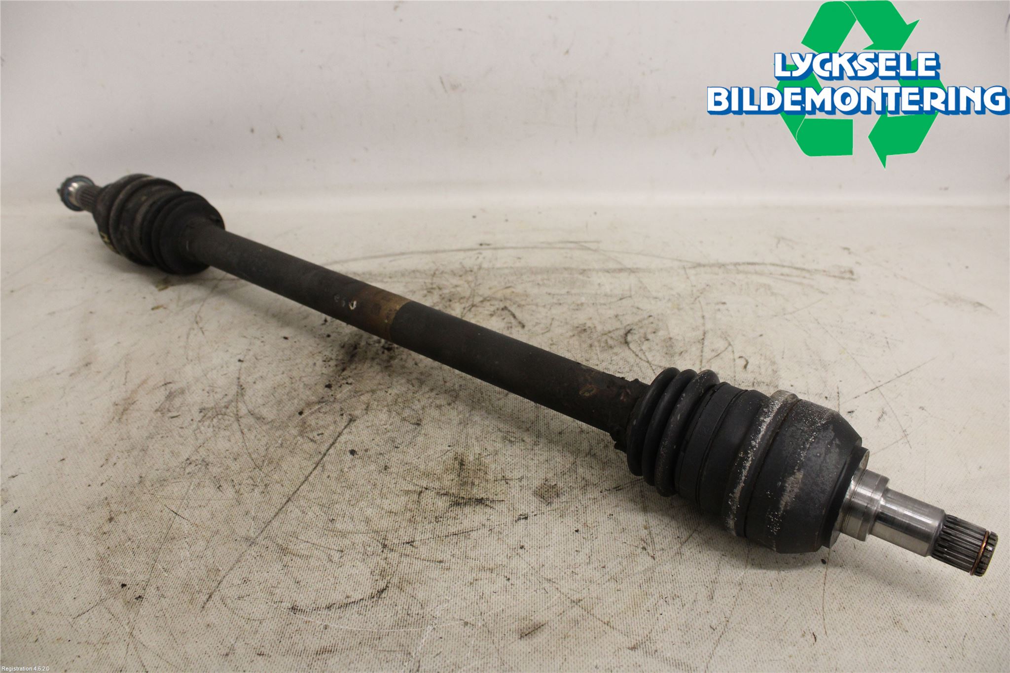 Mercedes-Benz MB CLA-KLASS (C117/X117) 13-19 Drivaxel Bak Höger