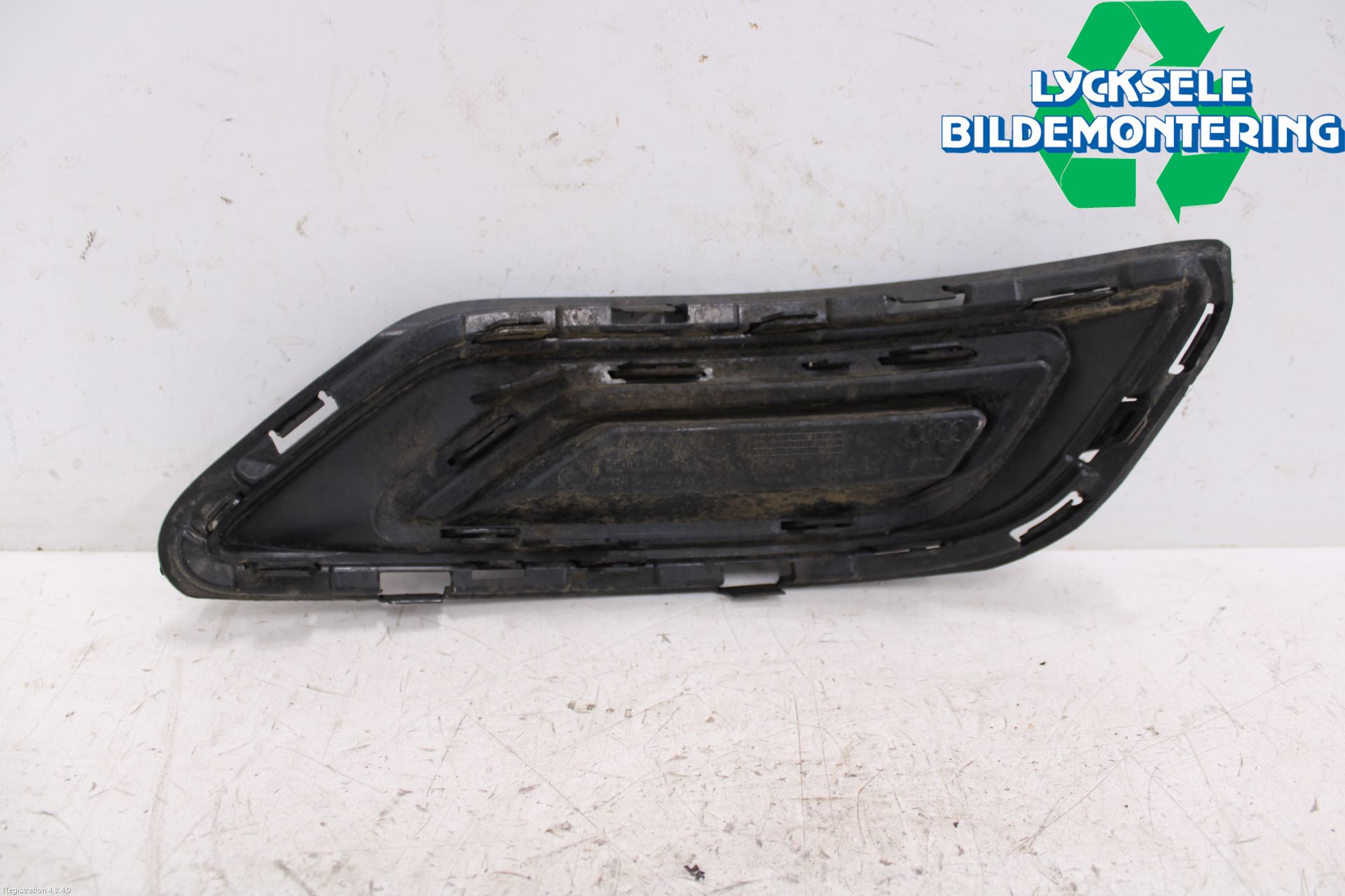 Audi Q8/SQ8 4M 19- Stötfångardel Bak Hö