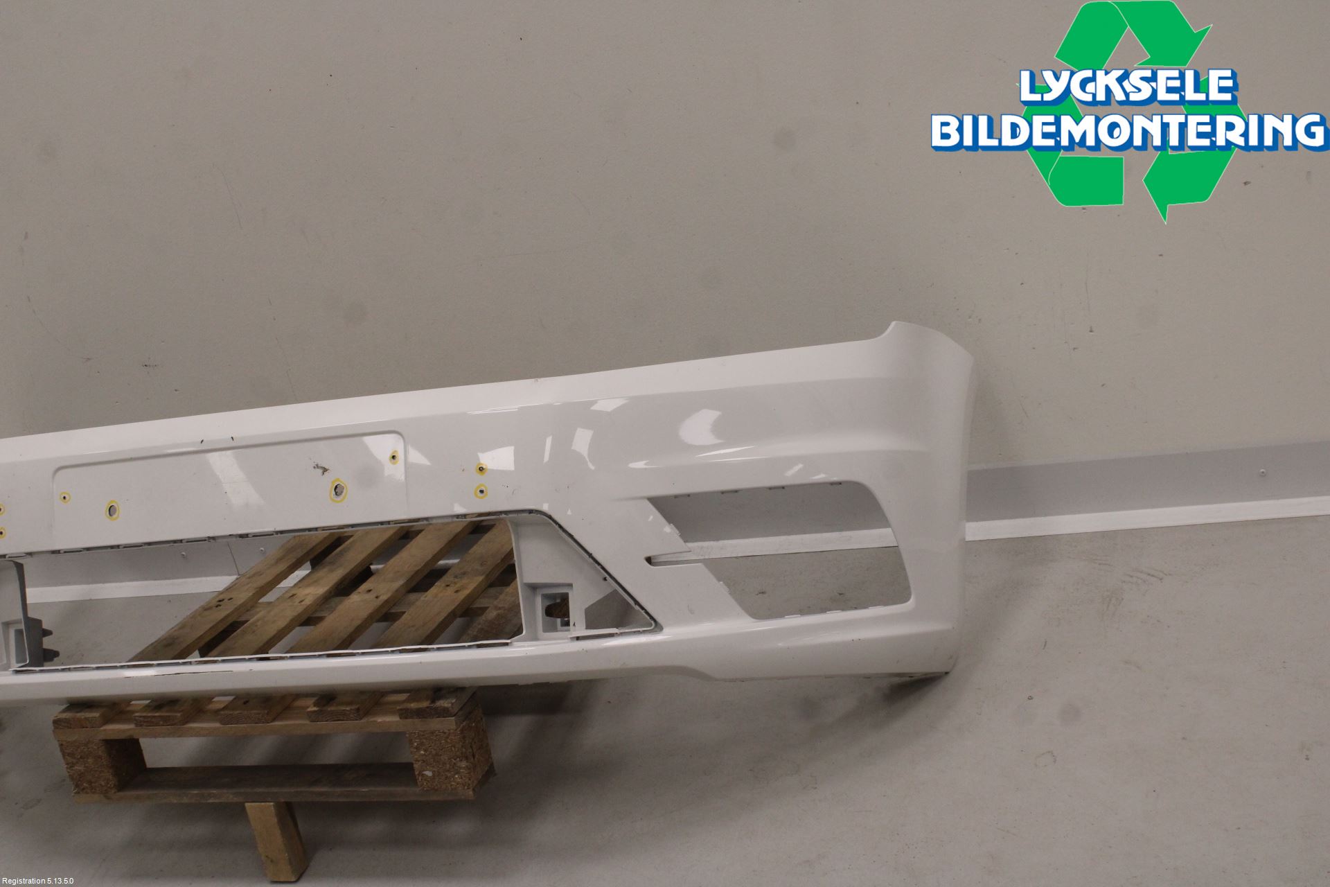 Volkswagen VW CADDY 16-20 Stötfångarbeklädnad Fram