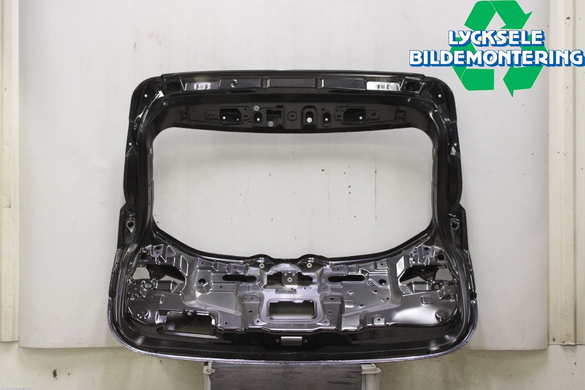 Nissan QASHQAI 17-21 Baklucka Kombi