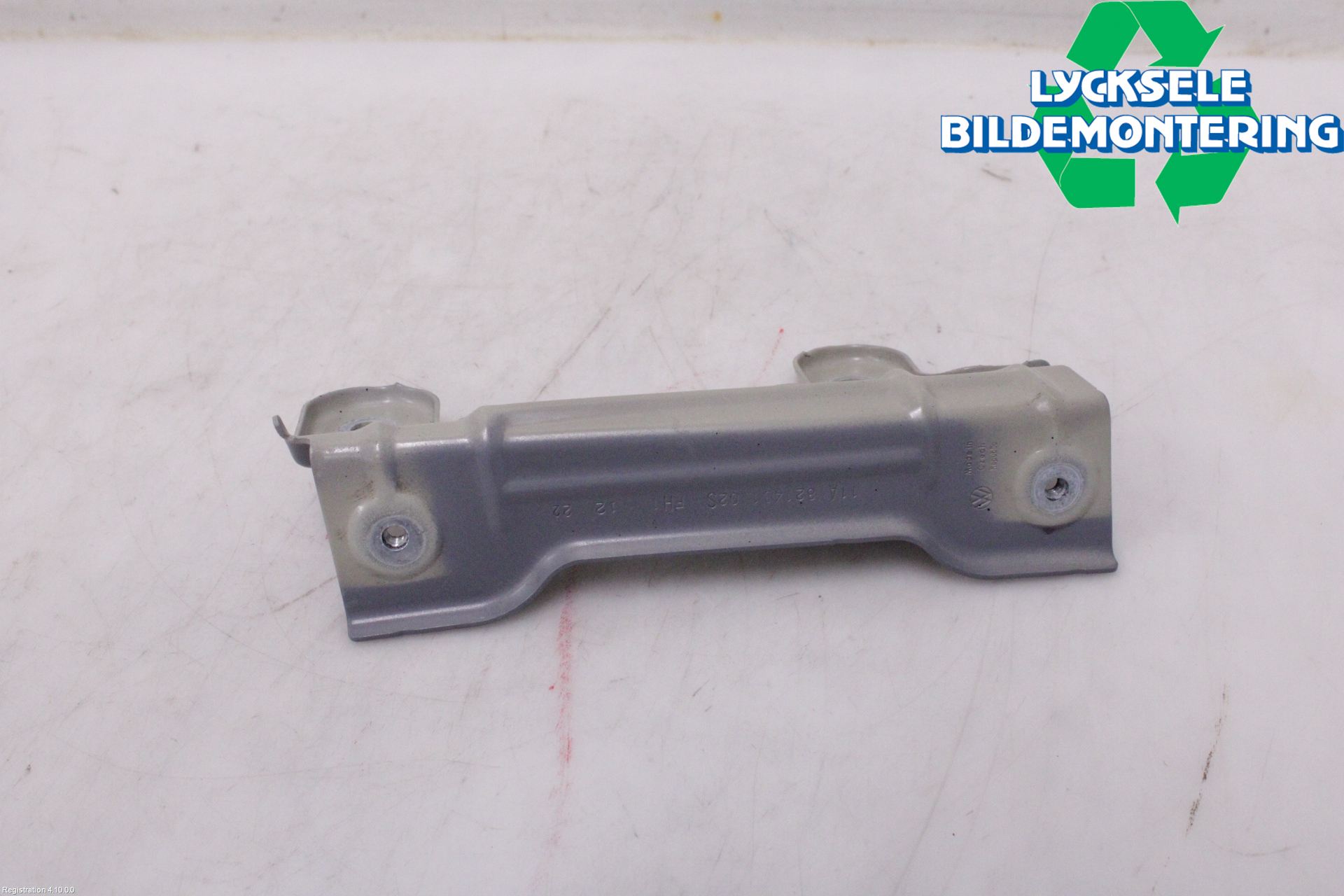 Volkswagen VW ID.4 21- Skärmfäste Fram Vä