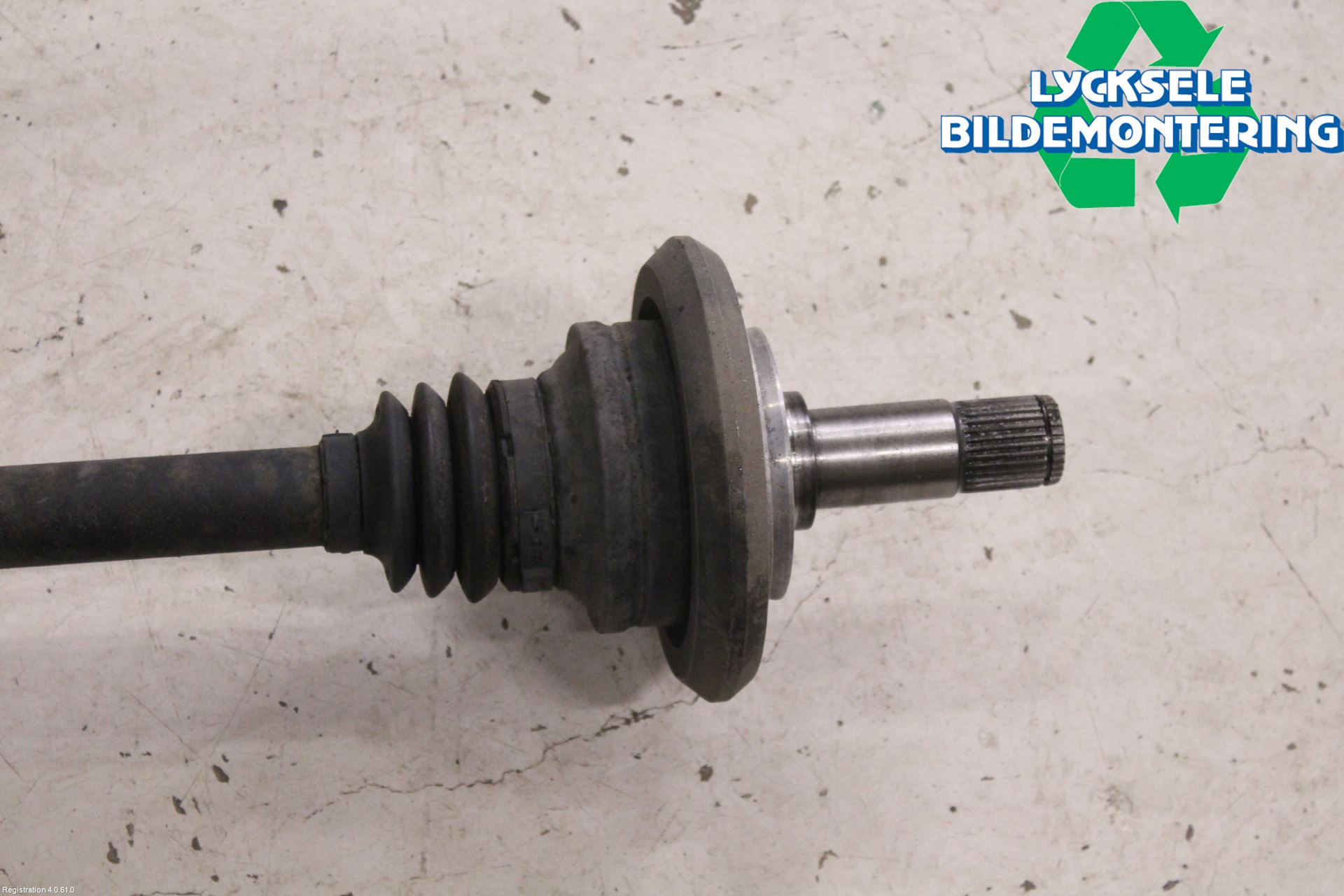 Mercedes-Benz MB E-KLASS (W213) 16-23 Drivaxel Bak Vänster