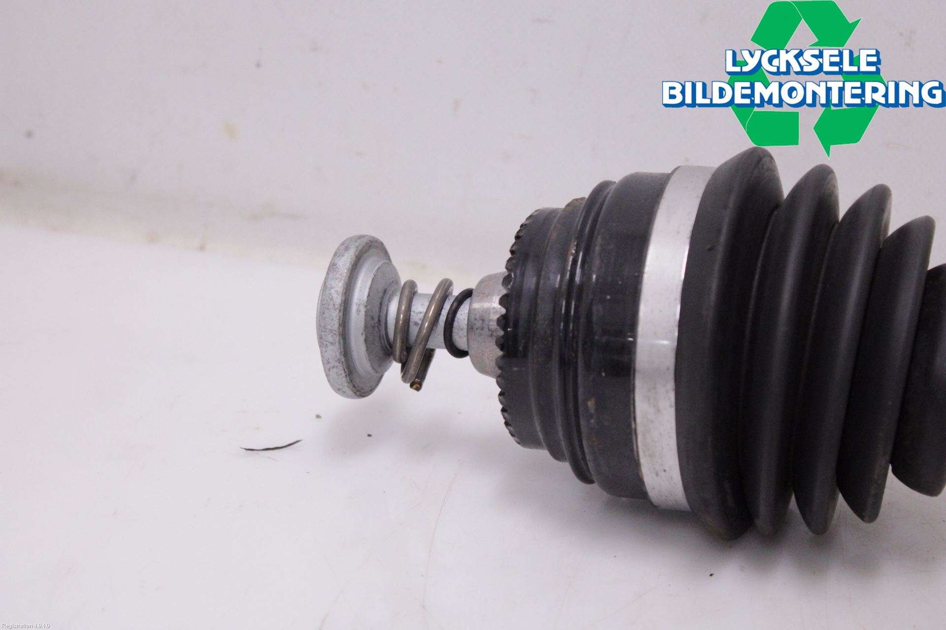 BMW X3 G01 18- Drivaxel Fram Vänster