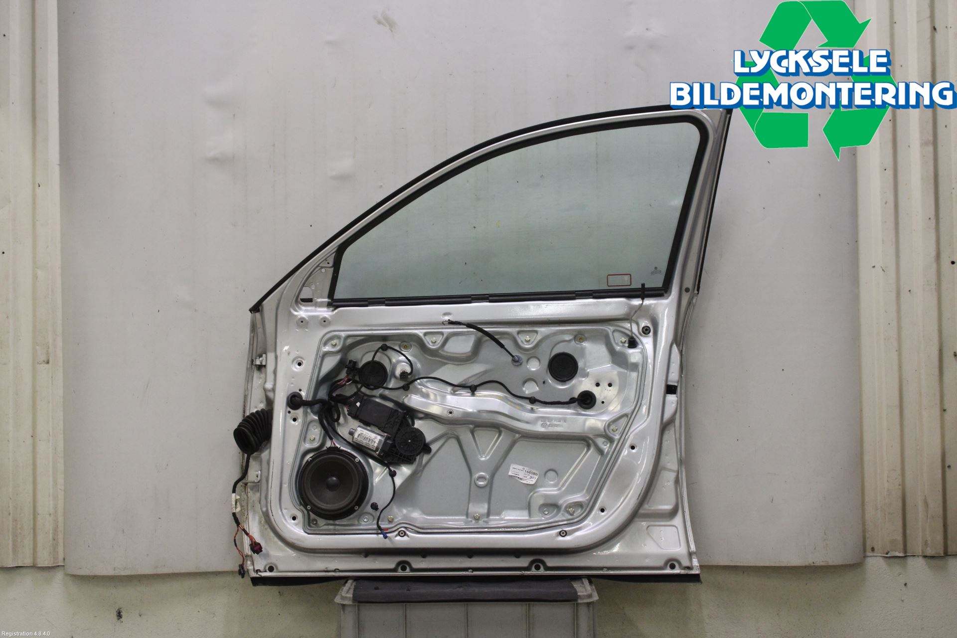 Volkswagen VW PASSAT 01-05 Dörr Fram Höger