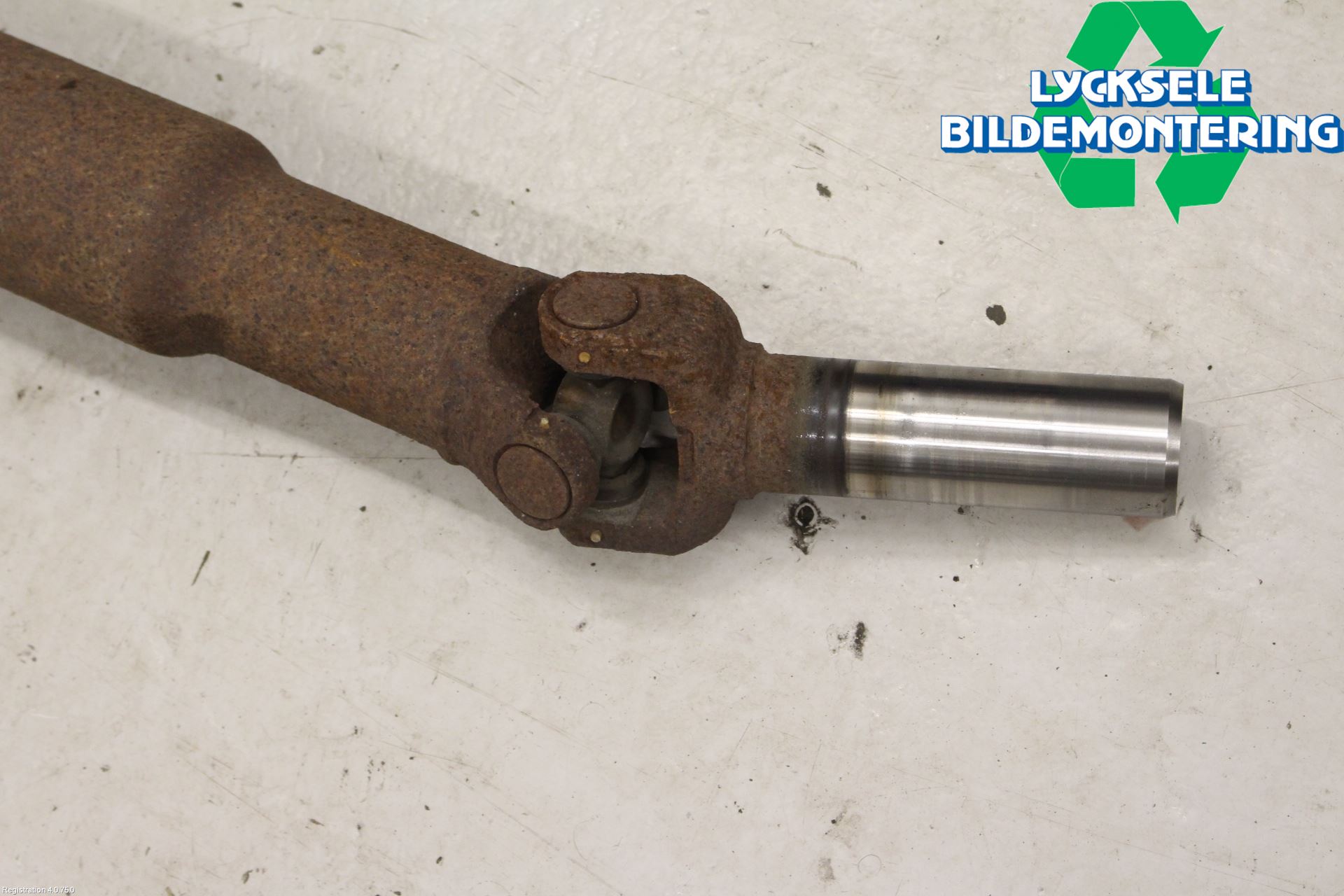 Cadillac ESCALADE Mellanaxel Komp