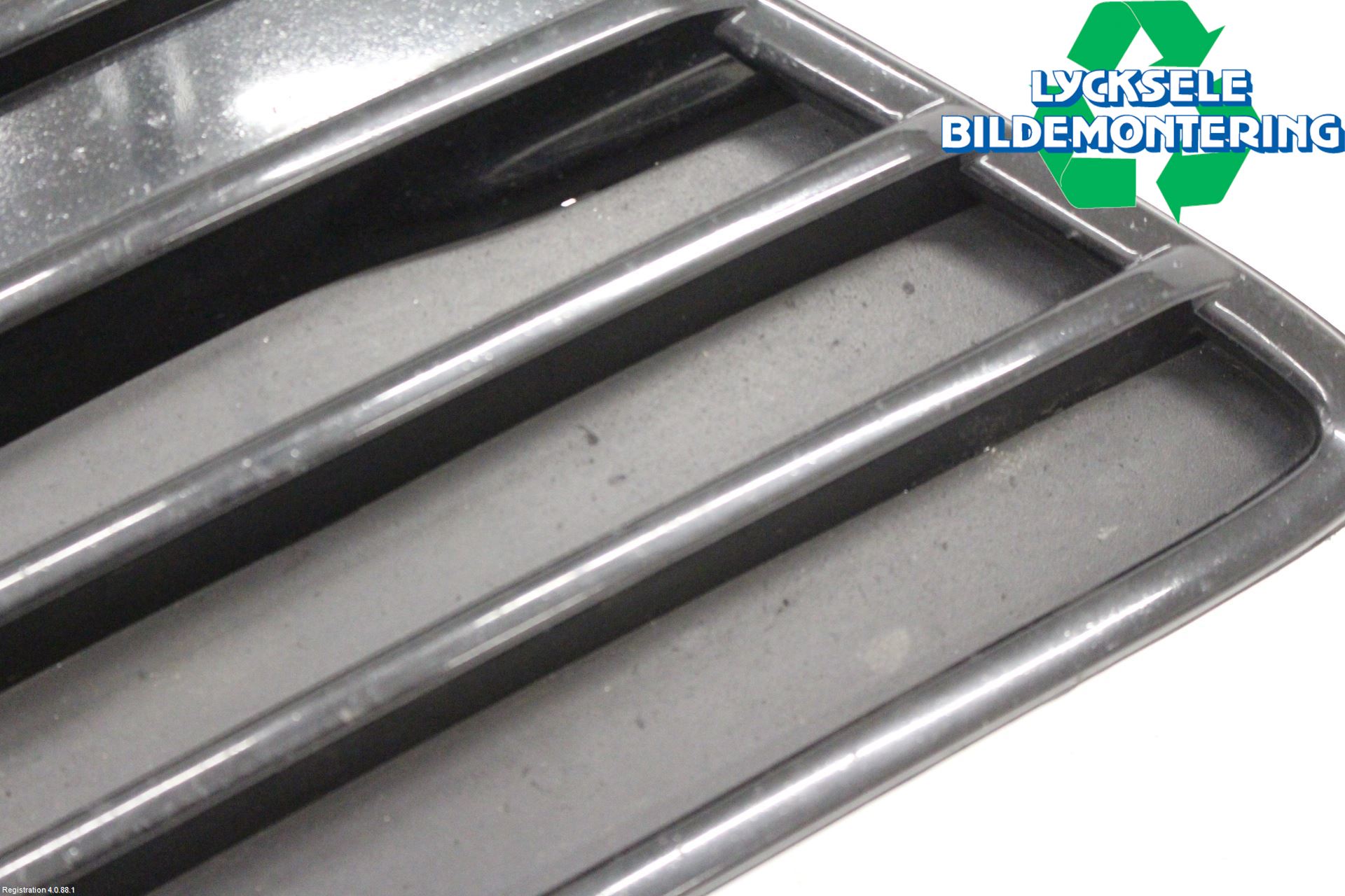 Ford FOCUS 11-14 Stötfångardel Fram Vä