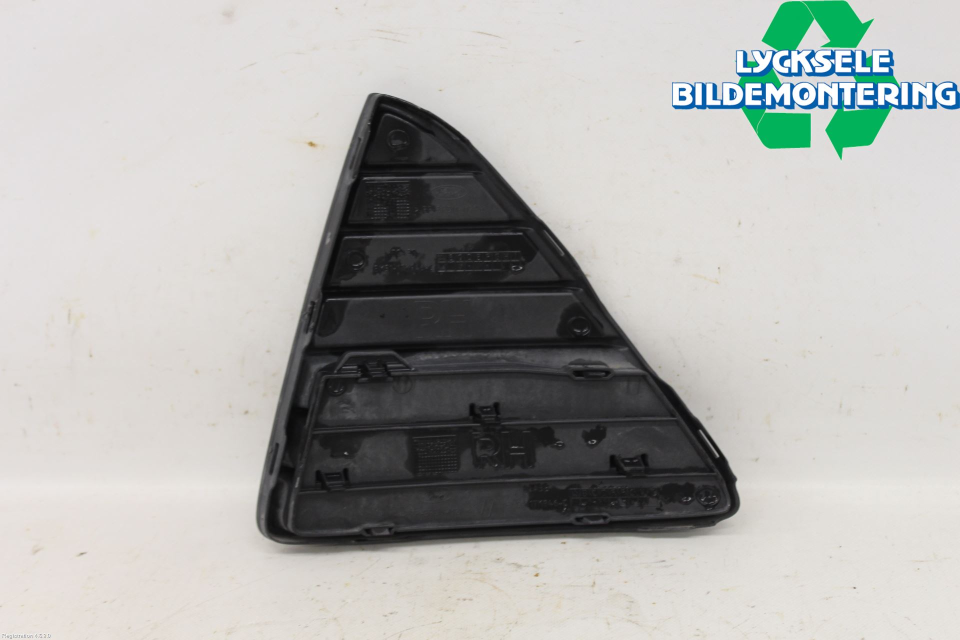 Ford FOCUS 11-14 Grilldel Höger