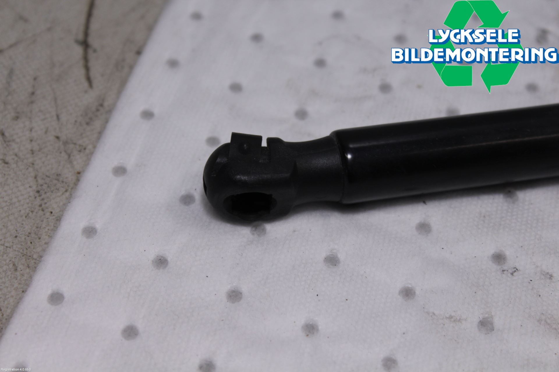 Audi A6 ALLROAD 12-18 Gasfjäder Baklucka