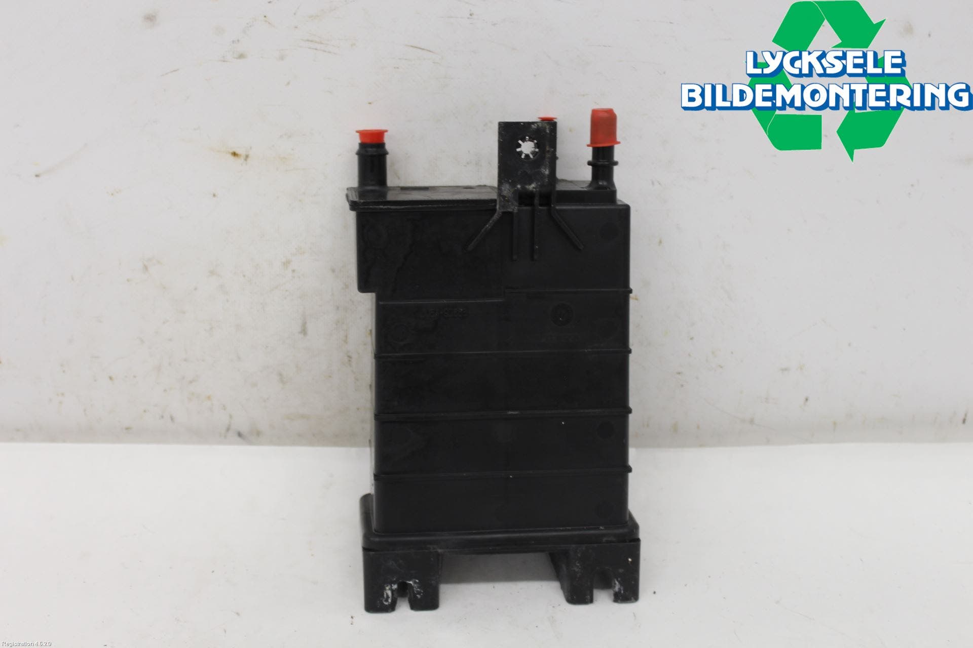 Ford KUGA 17-19 Bränsle Kolkanister