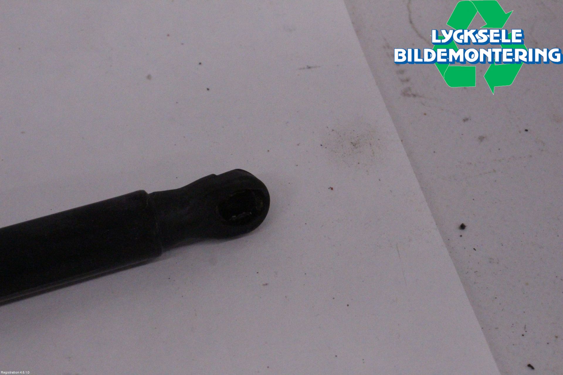 Cupra BORN 22- Gasfjäder Baklucka